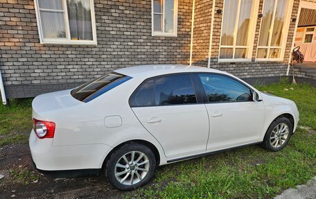 Volkswagen Jetta VI, 2009 год, 650 000 рублей, 2 фотография