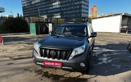 Toyota Land Cruiser Prado 150 рестайлинг 2, 2014 год, 2 950 000 рублей, 2 фотография