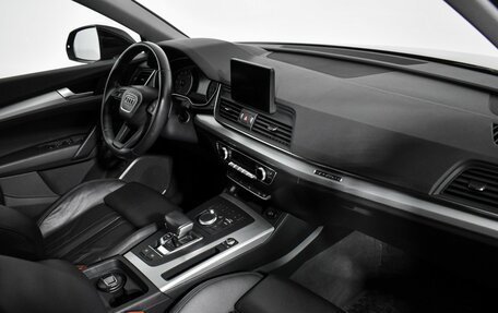 Audi Q5, 2017 год, 2 950 000 рублей, 15 фотография