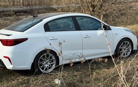 KIA Rio IV, 2018 год, 1 500 000 рублей, 3 фотография
