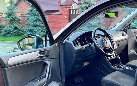 Volkswagen Tiguan II, 2019 год, 2 599 000 рублей, 18 фотография