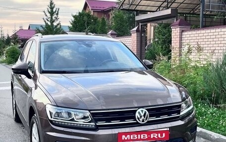 Volkswagen Tiguan II, 2019 год, 2 599 000 рублей, 13 фотография