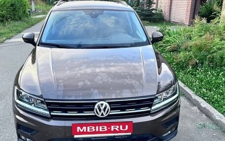 Volkswagen Tiguan II, 2019 год, 2 599 000 рублей, 8 фотография