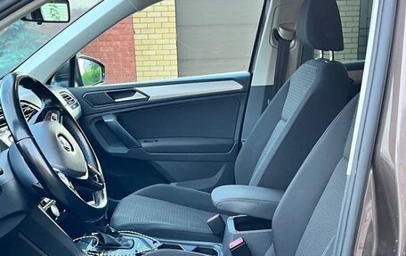 Volkswagen Tiguan II, 2019 год, 2 599 000 рублей, 21 фотография