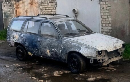 Opel Kadett E рестайлинг, 1985 год, 45 000 рублей, 2 фотография