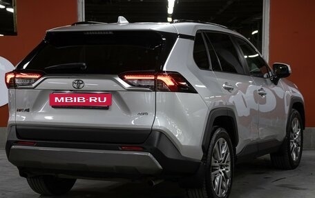 Toyota RAV4, 2021 год, 3 198 000 рублей, 5 фотография