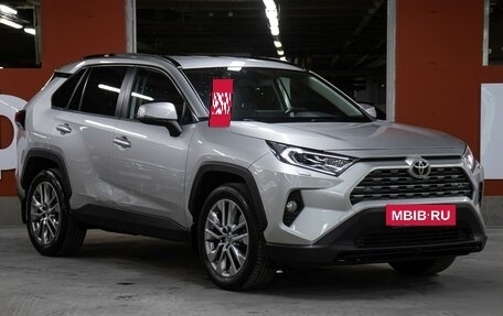Toyota RAV4, 2021 год, 3 198 000 рублей, 3 фотография