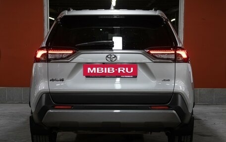 Toyota RAV4, 2021 год, 3 198 000 рублей, 6 фотография