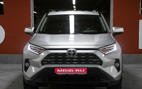 Toyota RAV4, 2021 год, 3 198 000 рублей, 2 фотография