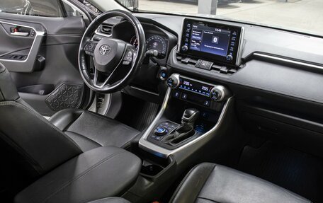 Toyota RAV4, 2021 год, 3 198 000 рублей, 11 фотография