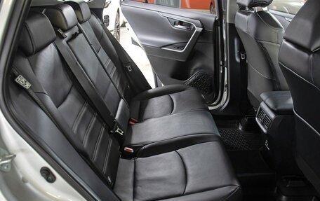 Toyota RAV4, 2021 год, 3 198 000 рублей, 12 фотография