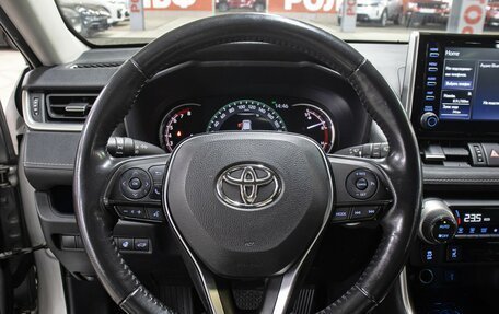 Toyota RAV4, 2021 год, 3 198 000 рублей, 17 фотография