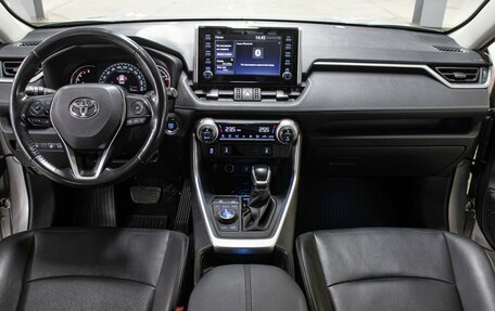 Toyota RAV4, 2021 год, 3 198 000 рублей, 14 фотография