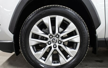 Toyota RAV4, 2021 год, 3 198 000 рублей, 27 фотография