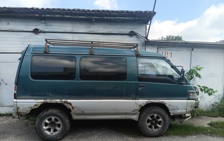 Mitsubishi Delica III, 1996 год, 385 000 рублей, 6 фотография