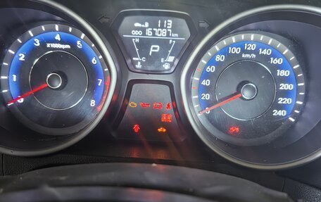 Hyundai Elantra V, 2011 год, 700 000 рублей, 7 фотография