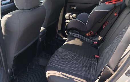 Mitsubishi Outlander III рестайлинг 3, 2021 год, 2 550 000 рублей, 12 фотография