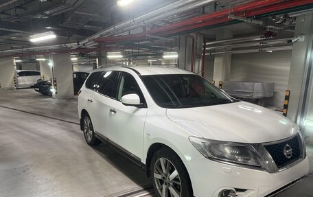 Nissan Pathfinder, 2015 год, 1 530 000 рублей, 2 фотография