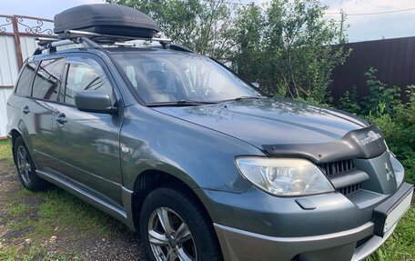 Mitsubishi Outlander III рестайлинг 3, 2004 год, 490 000 рублей, 2 фотография