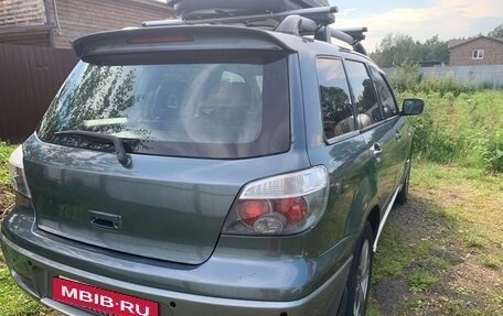 Mitsubishi Outlander III рестайлинг 3, 2004 год, 490 000 рублей, 4 фотография