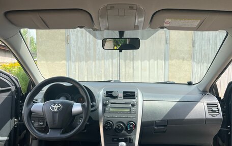 Toyota Corolla, 2011 год, 1 075 000 рублей, 32 фотография
