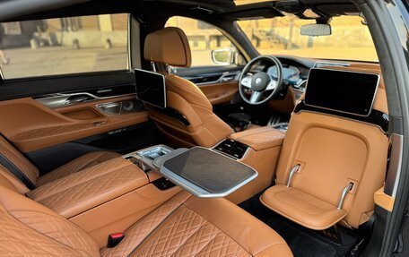 BMW 7 серия, 2019 год, 7 600 000 рублей, 18 фотография