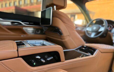 BMW 7 серия, 2019 год, 7 600 000 рублей, 24 фотография