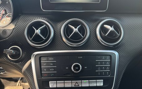 Mercedes-Benz A-Класс, 2015 год, 1 560 000 рублей, 18 фотография