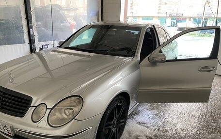 Mercedes-Benz E-Класс, 2002 год, 900 000 рублей, 18 фотография