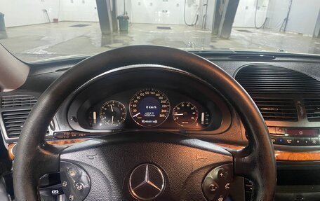 Mercedes-Benz E-Класс, 2002 год, 900 000 рублей, 22 фотография
