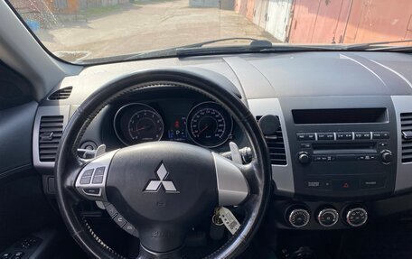 Mitsubishi Outlander III рестайлинг 3, 2011 год, 1 215 000 рублей, 14 фотография