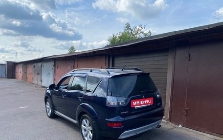 Mitsubishi Outlander III рестайлинг 3, 2011 год, 1 215 000 рублей, 6 фотография