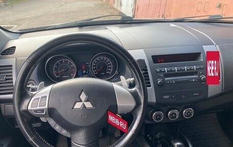 Mitsubishi Outlander III рестайлинг 3, 2011 год, 1 215 000 рублей, 15 фотография