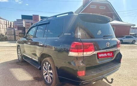 Toyota Land Cruiser 200, 2016 год, 5 600 000 рублей, 3 фотография