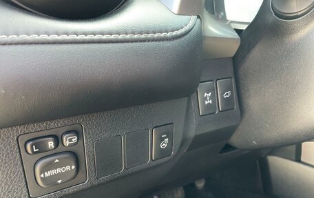 Toyota RAV4, 2018 год, 2 570 000 рублей, 8 фотография