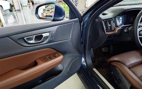 Volvo V60 II, 2025 год, 4 523 850 рублей, 7 фотография