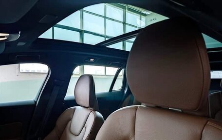 Volvo V60 II, 2025 год, 4 523 850 рублей, 17 фотография