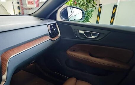 Volvo V60 II, 2025 год, 4 523 850 рублей, 15 фотография