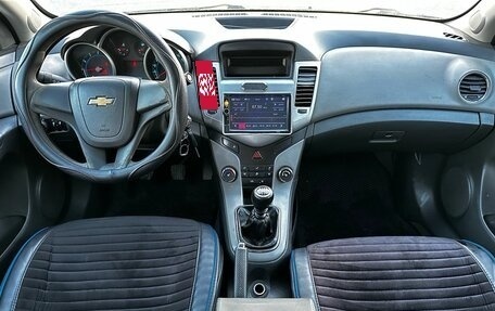 Chevrolet Cruze II, 2010 год, 375 000 рублей, 13 фотография