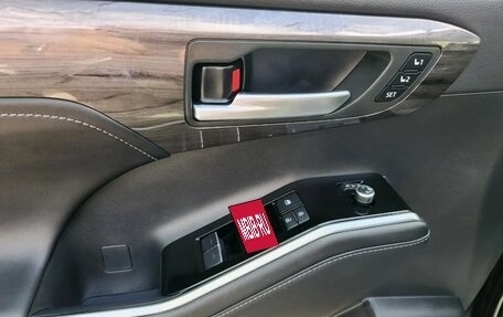 Toyota Highlander, 2025 год, 6 050 000 рублей, 7 фотография