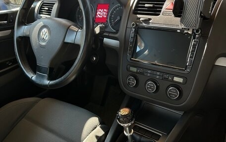 Volkswagen Golf V, 2005 год, 900 000 рублей, 2 фотография