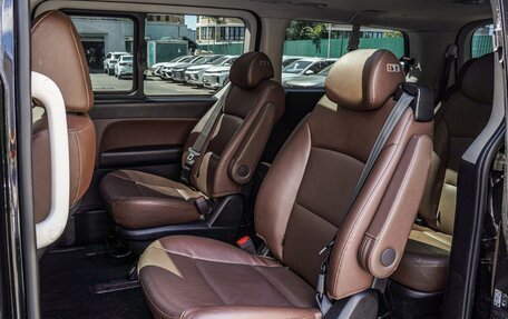 Hyundai Grand Starex Grand Starex I рестайлинг 2, 2020 год, 3 340 000 рублей, 10 фотография