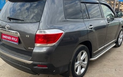 Toyota Highlander III, 2013 год, 2 100 000 рублей, 1 фотография