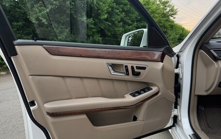Mercedes-Benz E-Класс, 2012 год, 1 600 000 рублей, 10 фотография