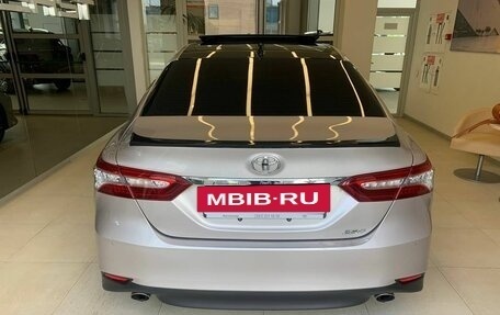 Toyota Camry, 2022 год, 3 500 000 рублей, 5 фотография