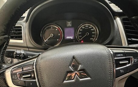 Mitsubishi L200 IV рестайлинг, 2017 год, 1 777 000 рублей, 9 фотография