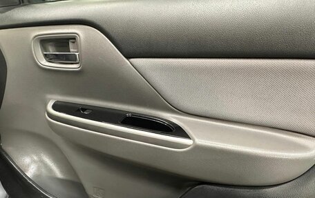 Mitsubishi L200 IV рестайлинг, 2017 год, 1 777 000 рублей, 12 фотография