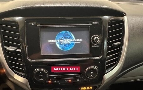 Mitsubishi L200 IV рестайлинг, 2017 год, 1 777 000 рублей, 10 фотография