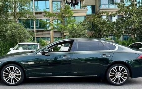Jaguar XF II, 2022 год, 2 380 000 рублей, 3 фотография