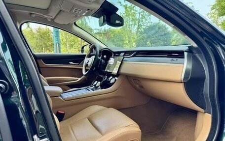 Jaguar XF II, 2022 год, 2 380 000 рублей, 9 фотография